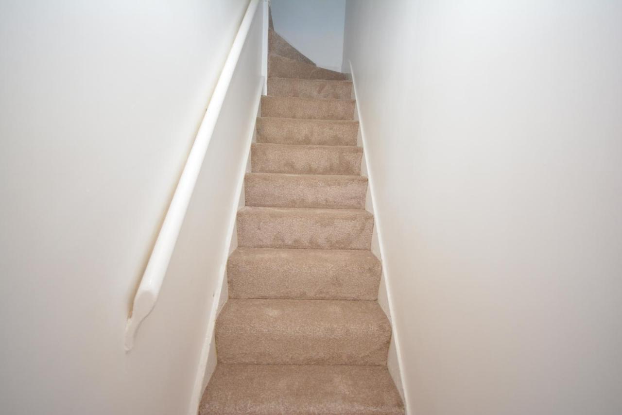 London Luxury 5 Bedroom House 2 Min Walk To The Tube Station Dagenham Exterior foto