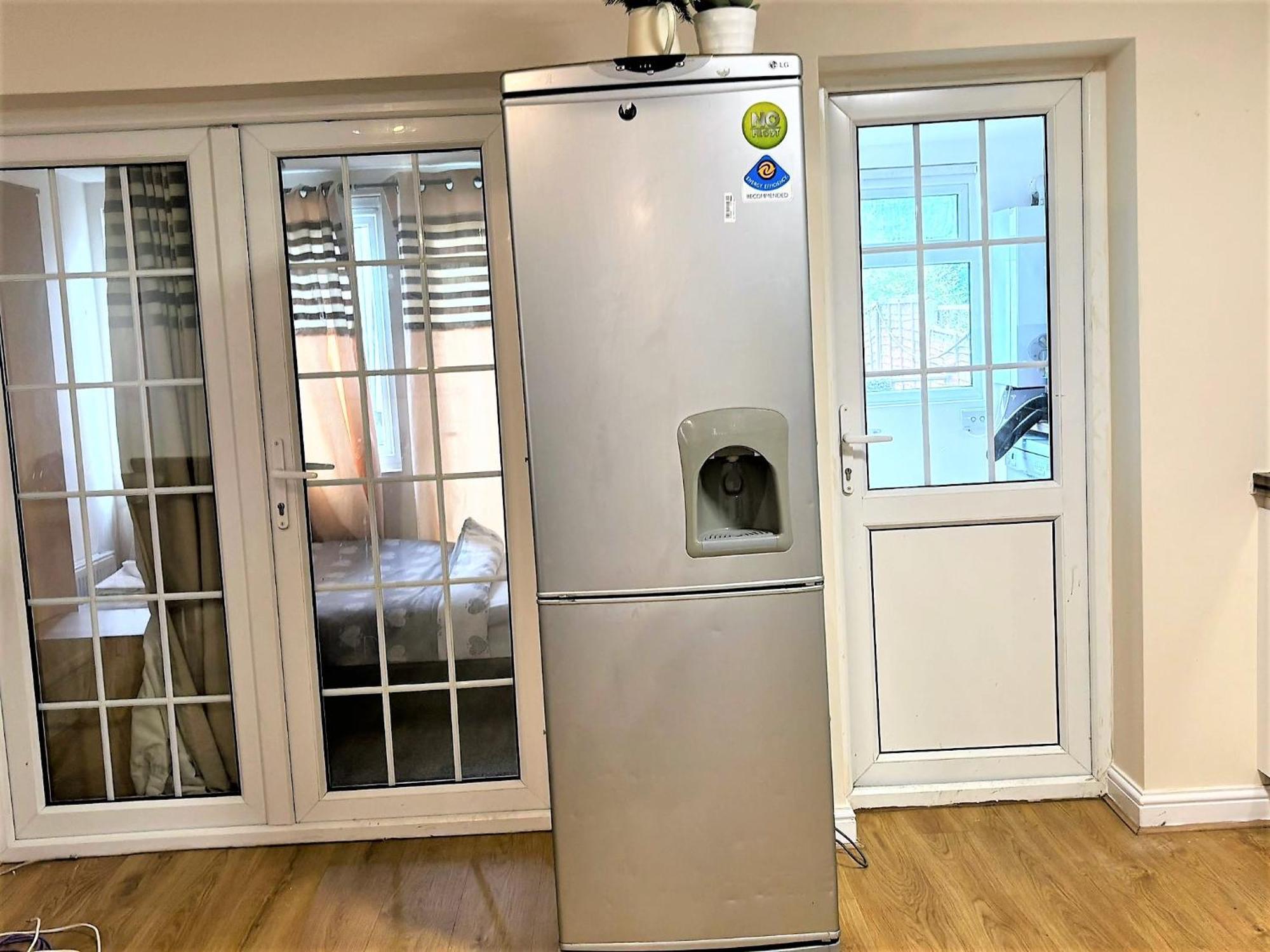 London Luxury 5 Bedroom House 2 Min Walk To The Tube Station Dagenham Exterior foto